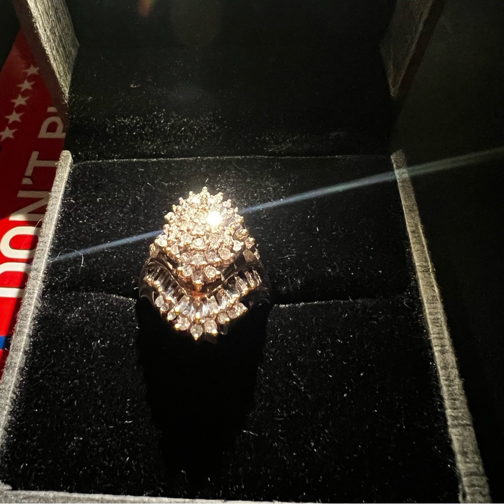 Vintage 10k diamond cocktail ring - Picture 9 of 12